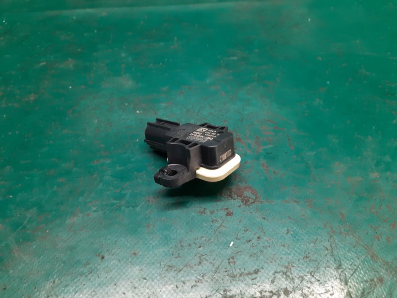 Датчик удара передний правый FOCUS 10-18 2014 Седан 2.0 XQDA