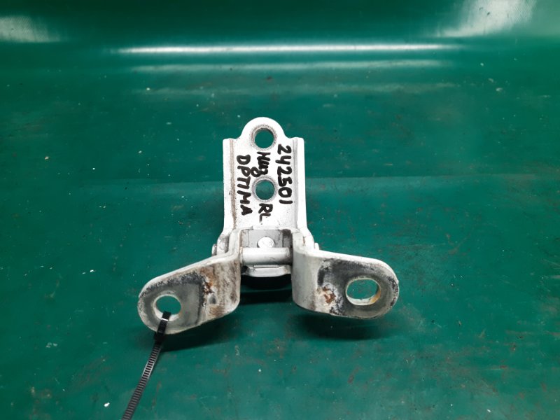 Петля двери нижняя задняя левая KIA OPTIMA TF 11-16 Седан 2.4 G4KJ Петля двери нижняя задняя левая KIA OPTIMA TF 11-16 Седан 2.4 G4KJ