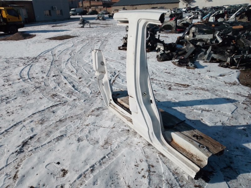 Стойка кузова средняя правая NV200 USA 13-