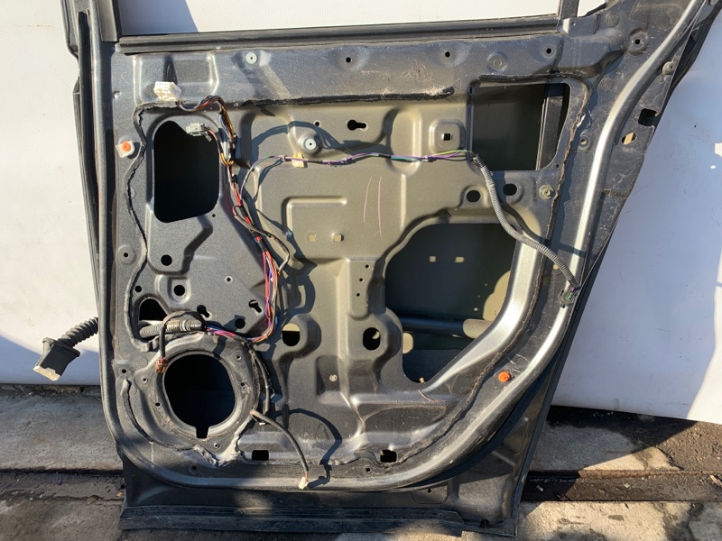 Дверь задняя правая QX56 / TITAN / ARMADA 04-16 2005 Внедорожник VK56DE