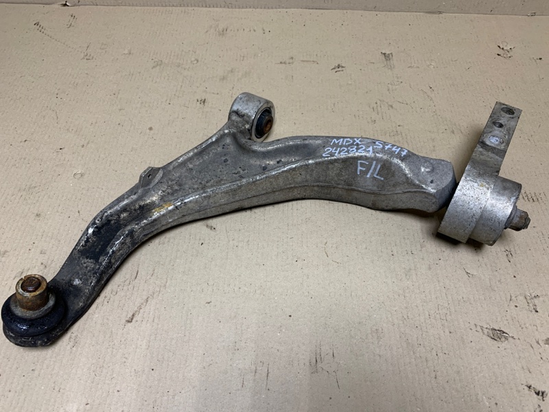 Рычаг передней подвески нижний левый MDX (YD2) 06-13 2008 Внедорожник 3.7 J37A1