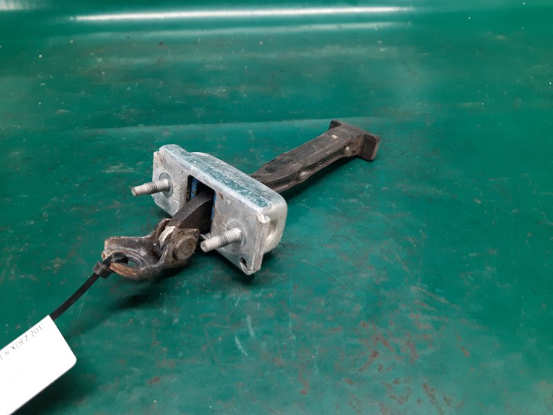 Ограничитель двери передний левый FORD FIESTA 08-17 Хэтчбек 1.6 XDEZ Ограничитель двери передний левый FORD FIESTA 08-17 Хэтчбек 1.6 XDEZ