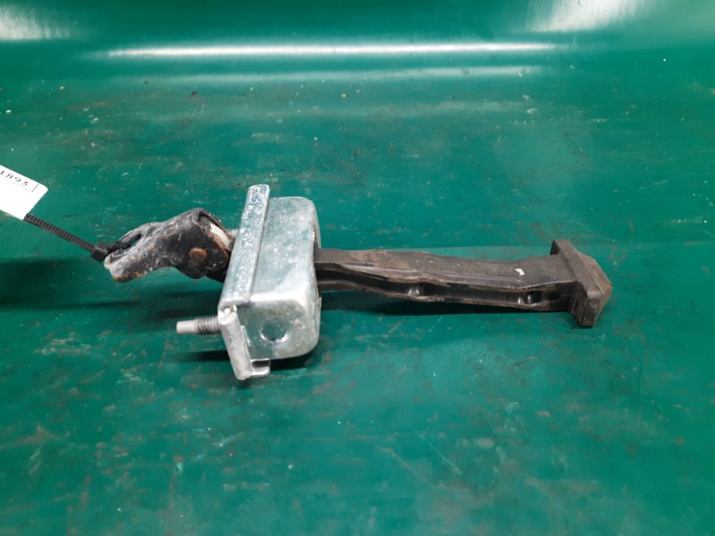 Ограничитель двери передний левый FIESTA 08-17 2013 Хэтчбек 1.6 XDEZ Ограничитель двери передний левый FIESTA 08-17 2013 Хэтчбек 1.6 XDEZ