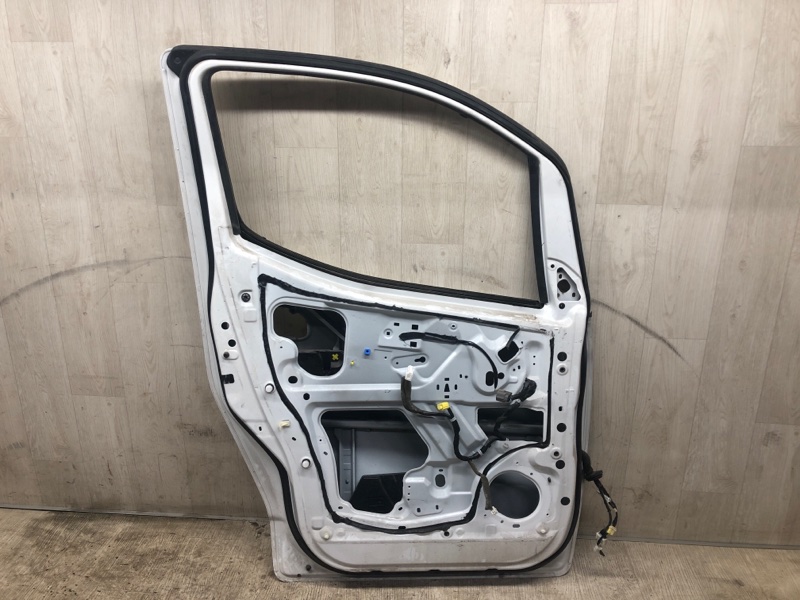 Дверь передняя левая NV200 USA 13-