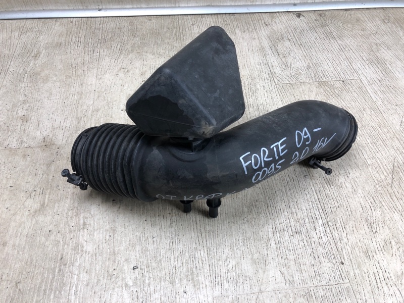 Запчасть патрубок воздушного фильтра KIA FORTE/CERATO TD 08-13 2009 TD 2.0 G4KD 28138-1M500 Б/У Патрубок воздушного фильтра KIA FORTE/CERATO TD 08-13 2009 TD 2.0 G4KD 28138-1M500 Б/У