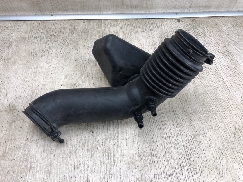 Патрубок воздушного фильтра FORTE/CERATO TD 08-13 2009 TD 2.0 G4KD Патрубок воздушного фильтра FORTE/CERATO TD 08-13 2009 TD 2.0 G4KD