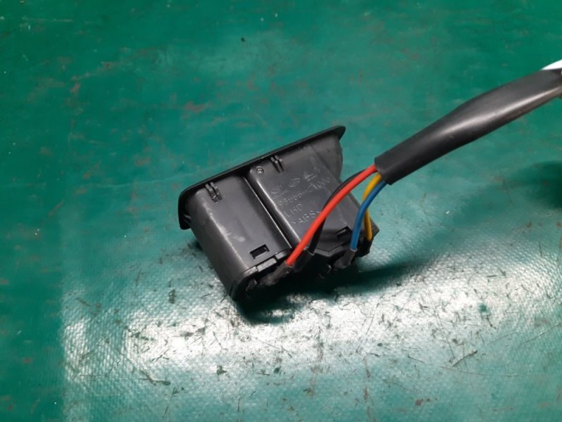 Кнопка открывания бензобака передняя левая OPTIMA TF 11-16 2015 Седан 2.4 G4KJ