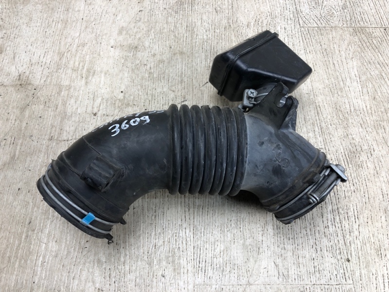 Запчасть патрубок воздушного фильтра TOYOTA CAMRY 55 14-17 2015 ASV50 2.5 2ARFE 17881-0V070 Б/У Патрубок воздушного фильтра TOYOTA CAMRY 55 14-17 2015 ASV50 2.5 2ARFE 17881-0V070 Б/У