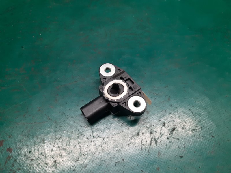 Датчик удара передний левый KIA OPTIMA TF 11-16 Седан 2.4 G4KJ Датчик удара передний левый KIA OPTIMA TF 11-16 Седан 2.4 G4KJ