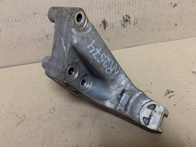 Кронштейн двигателя задний правый MDX (YD2) 06-13 2008 Внедорожник 3.7 J37A1