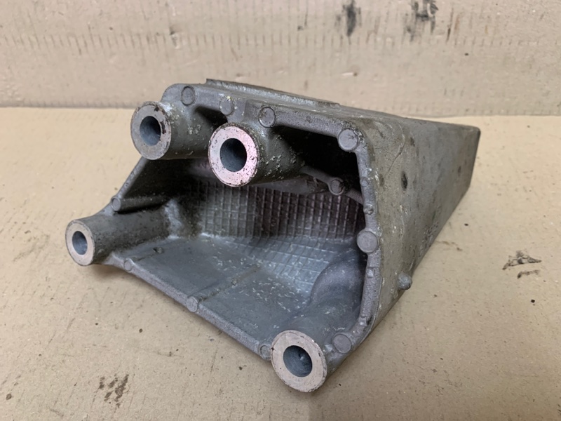 Кронштейн двигателя задний правый ACURA MDX (YD2) 06-13 Внедорожник 3.7 J37A1