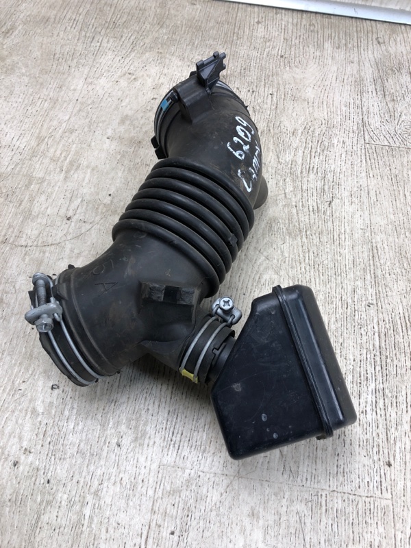 Патрубок воздушного фильтра CAMRY 55 14-17 2016 ASV50 2.5 2ARFE Патрубок воздушного фильтра CAMRY 55 14-17 2016 ASV50 2.5 2ARFE