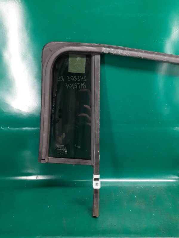 Стекло двери глухое заднее левое PATRIOT 10-17 2011 Внедорожник 2.4 ED3 Стекло двери глухое заднее левое PATRIOT 10-17 2011 Внедорожник 2.4 ED3