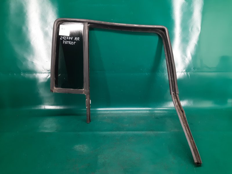 Запчасть стекло двери глухое заднее правое JEEP PATRIOT 10-17 2011 Внедорожник 2.4 ED3 5067772AC Б/У Стекло двери глухое заднее правое JEEP PATRIOT 10-17 2011 Внедорожник 2.4 ED3 5067772AC Б/У