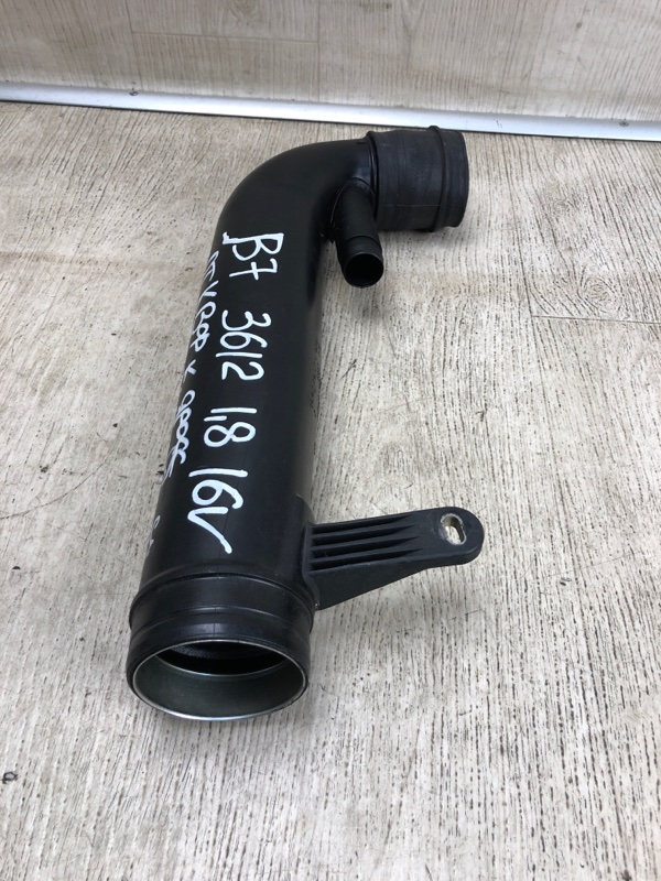 Патрубок воздушного фильтра PASSAT B7 11-15 2014 A32 1.8 CPRA