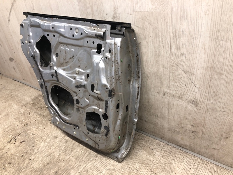 Дверь задняя левая FORESTER SG 02-07