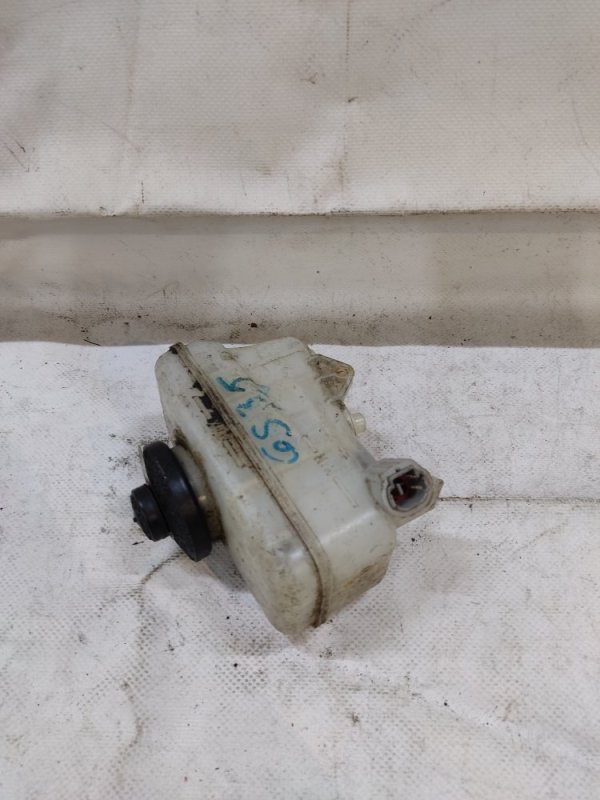 Бачок главного тормозного цилиндра LEXUS GS350 GS300 05-11