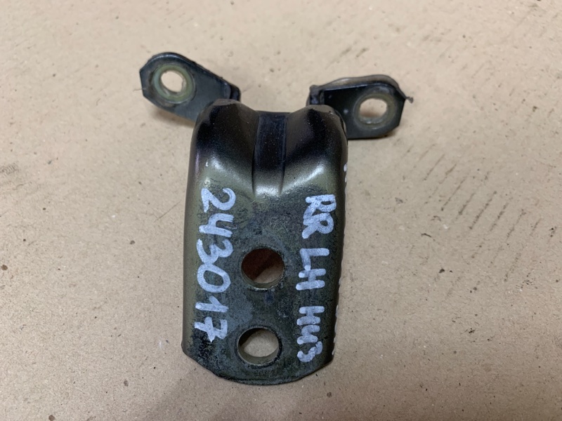 Петля двери нижняя задняя левая INFINITI QX56 / TITAN / ARMADA 04-16 2005 Внедорожник VK56DE 82401-7S000 Б/У