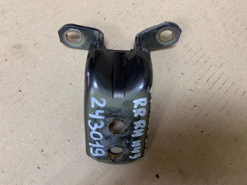 Петля двери нижняя задняя правая QX56 / TITAN / ARMADA 04-16 2005 Внедорожник VK56DE