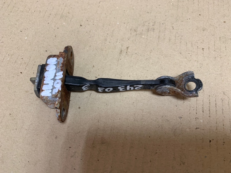 Ограничитель двери задний правый QX56 / TITAN / ARMADA 04-16 2005 Внедорожник VK56DE