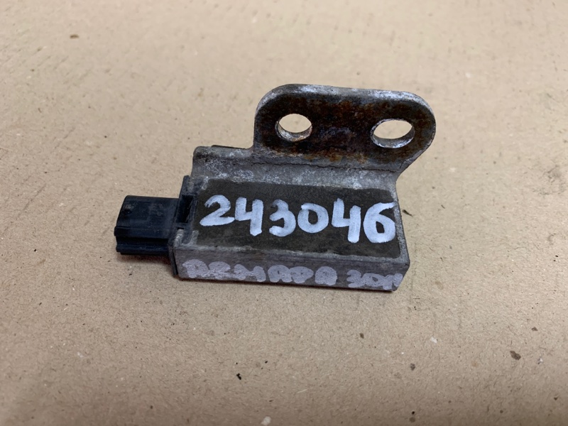 Запчасть датчик удара передний INFINITI QX56 / TITAN / ARMADA 04-16 2005 Внедорожник VK56DE 98581-ZT08A Б/У Датчик удара передний INFINITI QX56 / TITAN / ARMADA 04-16 2005 Внедорожник VK56DE 98581-ZT08A Б/У