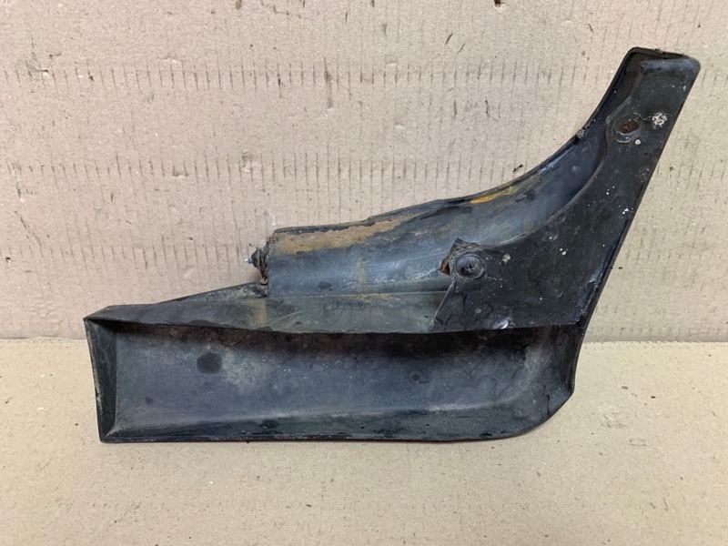 Брызговик задний правый INFINITI QX56 / TITAN / ARMADA 04-16 Внедорожник VK56DE