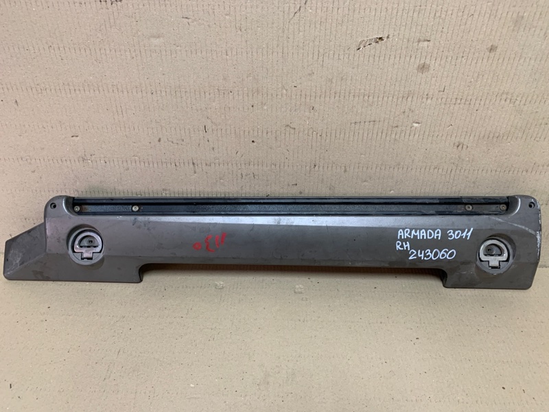 Рейлинги задние правые INFINITI QX56 / TITAN / ARMADA 04-16 Внедорожник VK56DE