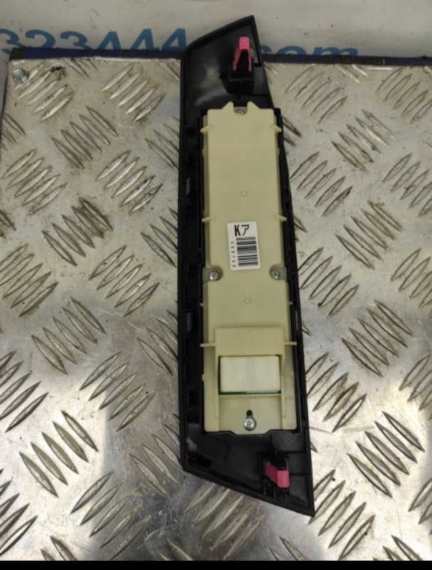 Блок управления стеклоподъемниками передний левый GS 12- 2015 Седан 8ARFTS 2.0TURBO