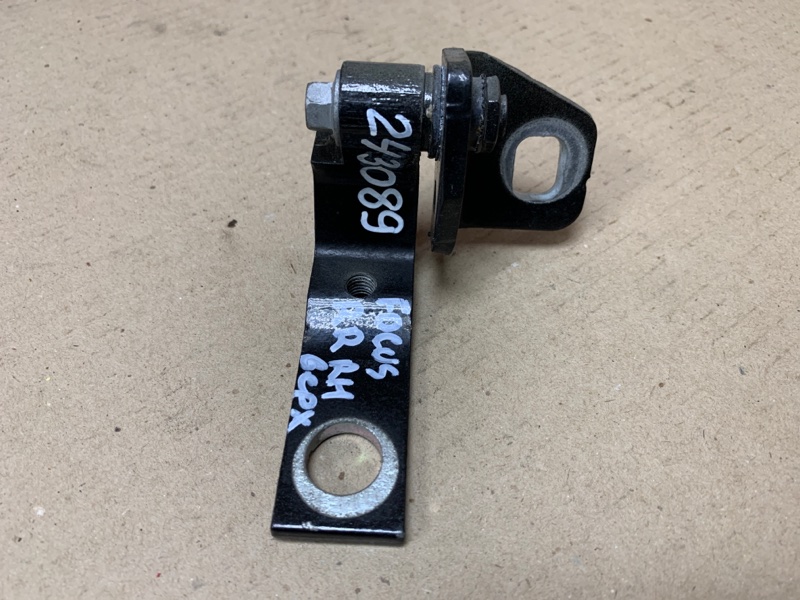 Запчасть петля двери верхняя задняя правая FORD FOCUS 10-18 2014 Хетчбек 2.0 C20HDEX CP9Z-5422800-A Б/У Петля двери верхняя задняя правая FORD FOCUS 10-18 2014 Хетчбек 2.0 C20HDEX CP9Z-5422800-A Б/У