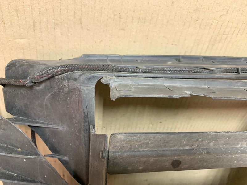 Жалюзи радиатора FOCUS 10-18 2014 Хетчбек 2.0 C20HDEX