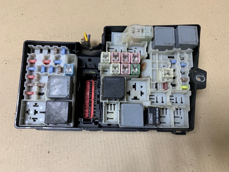 Блок предохранителей моторный отсек FORD FOCUS 10-18 2014 Хетчбек 2.0 C20HDEX 14A068 Б/У