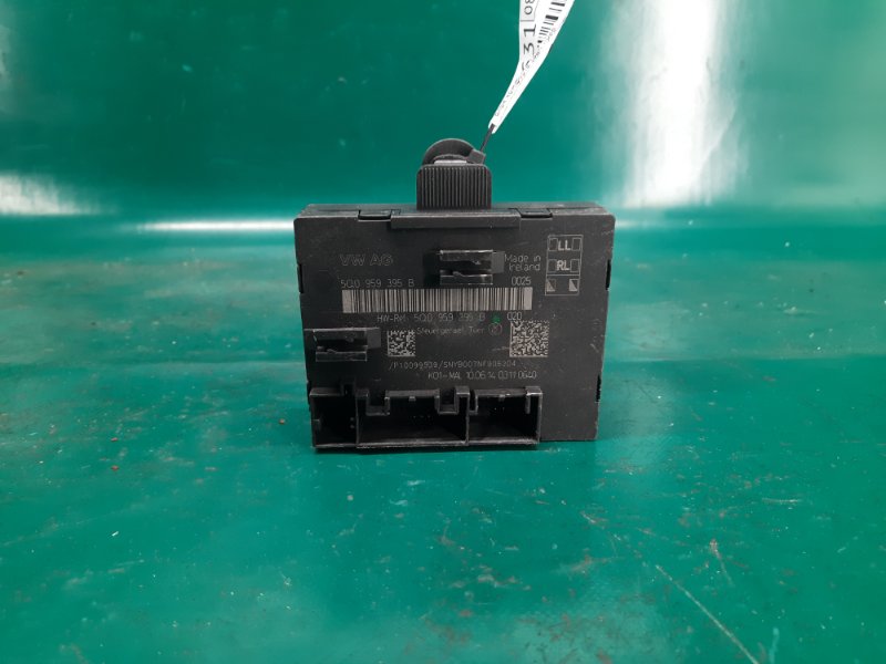 Блок комфорта задний правый AUDI A3 (8V) 12–17 Седан CNSB 1.8L Блок комфорта задний правый AUDI A3 (8V) 12–17 Седан CNSB 1.8L