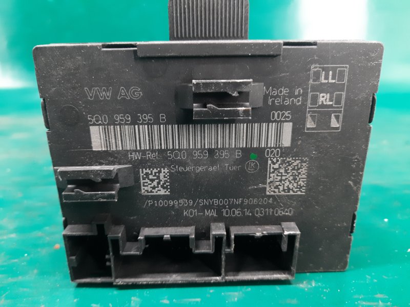 Блок комфорта задний правый A3 (8V) 12–17 2015 Седан CNSB 1.8L Блок комфорта задний правый A3 (8V) 12–17 2015 Седан CNSB 1.8L