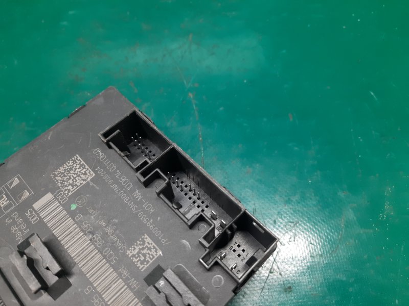 Блок комфорта задний правый A3 (8V) 12–17 2015 Седан CNSB 1.8L Блок комфорта задний правый A3 (8V) 12–17 2015 Седан CNSB 1.8L