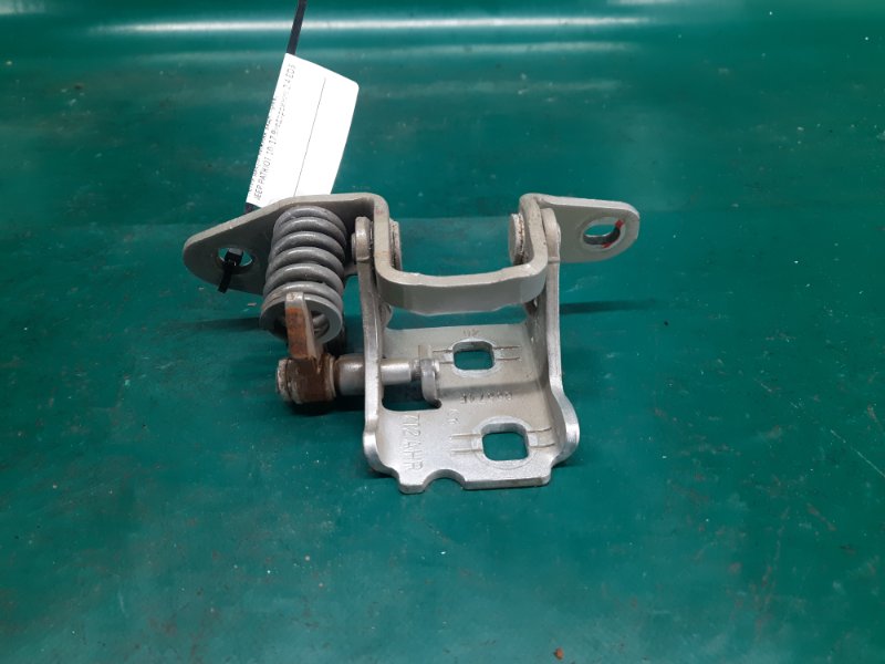 Петля двери нижняя задняя правая PATRIOT 10-17 2011 Внедорожник 2.4 ED3 Петля двери нижняя задняя правая PATRIOT 10-17 2011 Внедорожник 2.4 ED3