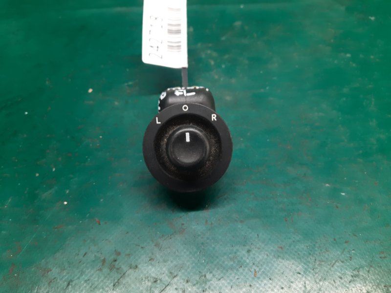 Запчасть блок управления зеркалами передний левый JEEP PATRIOT 10-17 2011 Внедорожник 2.4 ED3 4602788AA Б/У Блок управления зеркалами передний левый JEEP PATRIOT 10-17 2011 Внедорожник 2.4 ED3 4602788AA Б/У