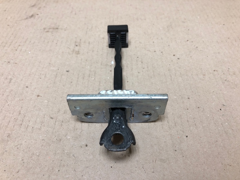 Ограничитель двери задний правый MDX (YD3) 13-21 2014 Внедорожник 3.5 J35Y5 Ограничитель двери задний правый MDX (YD3) 13-21 2014 Внедорожник 3.5 J35Y5