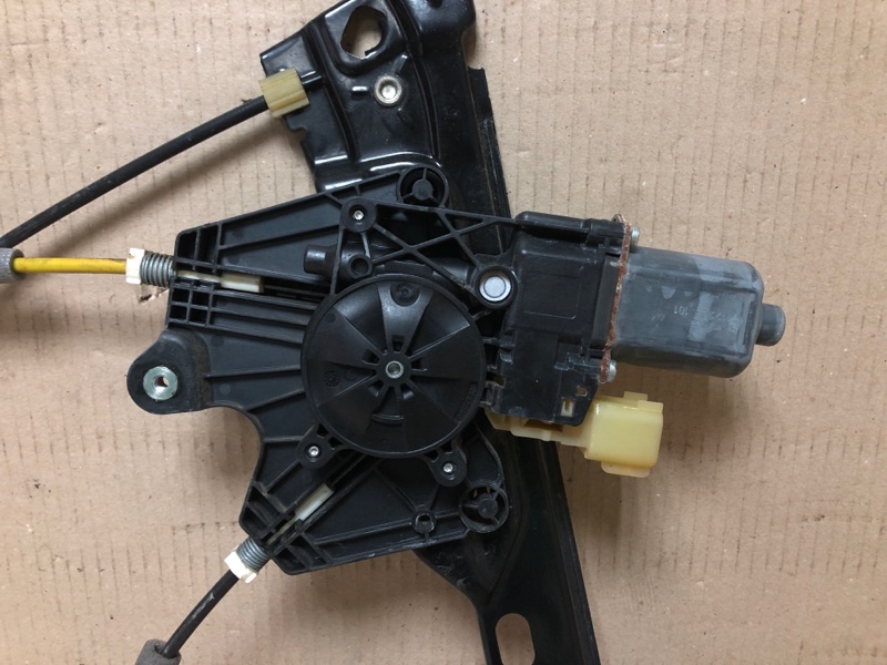 Стеклоподъемник передний левый FUSION 14- 2014 Седан 2.5