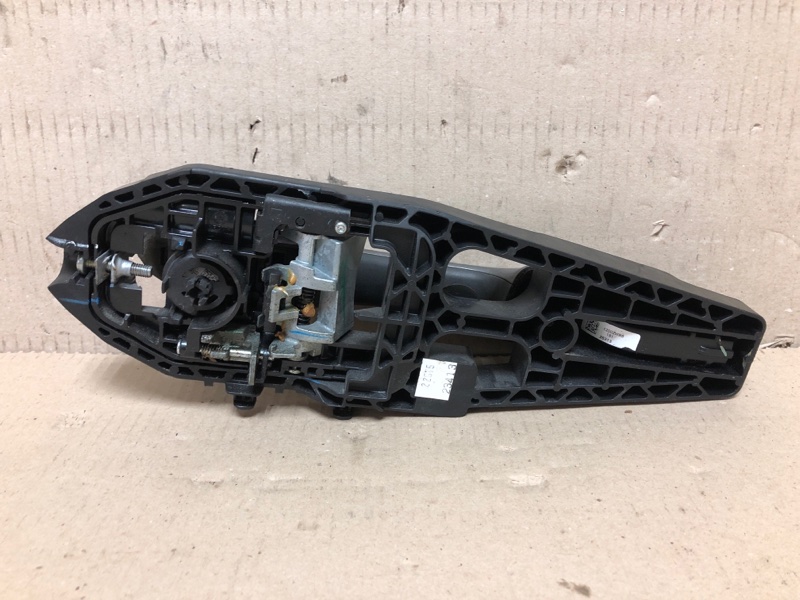 Ручка двери наружная задняя левая FORD FUSION 14- Седан 2.5 Ручка двери наружная задняя левая FORD FUSION 14- Седан 2.5