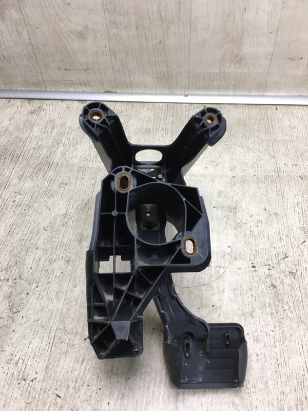 Педаль тормоза NV200 USA 13- 2020 M20XUS 2.0 MR20DE