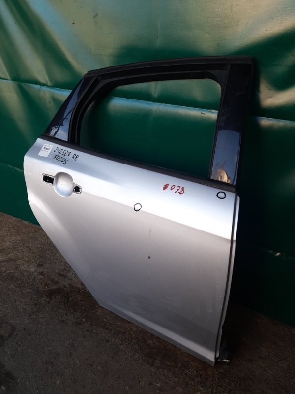 Дверь задняя правая FORD FOCUS 10-18 Седан 2.0 XQDA