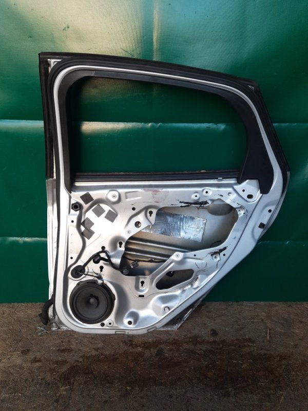 Дверь задняя правая FOCUS 10-18 2014 Седан 2.0 XQDA