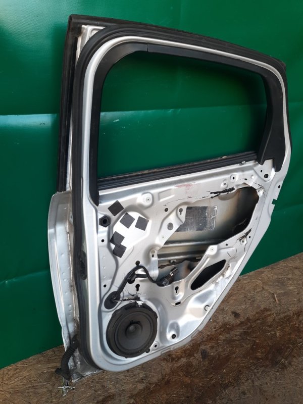 Дверь задняя правая FOCUS 10-18 2014 Седан 2.0 XQDA