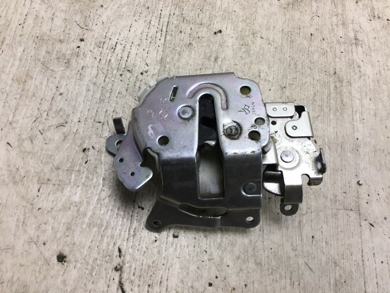 Замок двери боковой передний правый NISSAN NV200 USA 13- 2020 M20XUS 2.0 MR20DE 82500-9SG0A Б/У