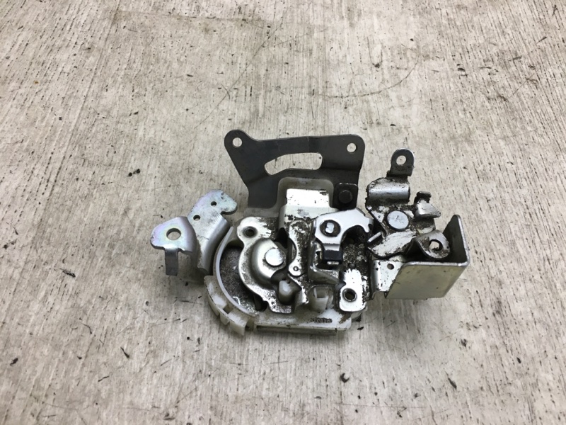 Замок двери боковой передний правый NISSAN NV200 USA 13- M20XUS 2.0 MR20DE