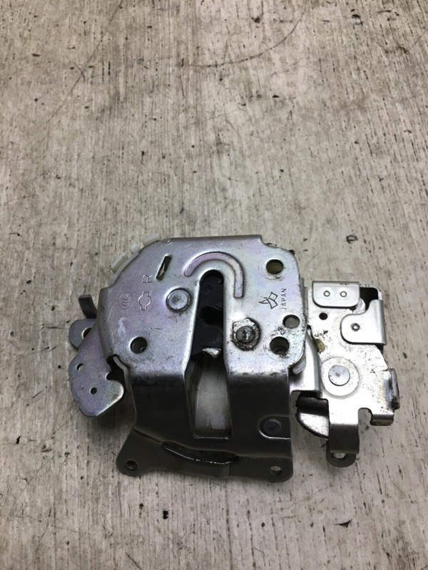 Замок двери боковой передний правый NV200 USA 13- 2020 M20XUS 2.0 MR20DE