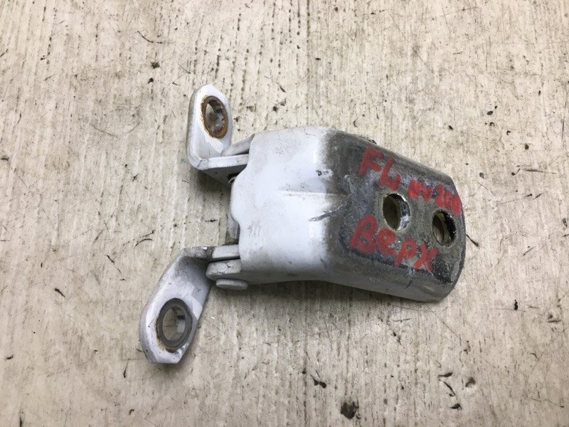 Петля двери верхняя передняя левая NISSAN NV200 USA 13- 2020 M20XUS 2.0 MR20DE 80401-AX000 Б/У