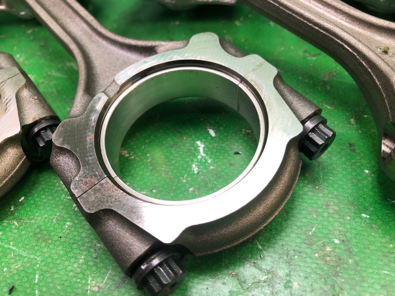 Поршень TOYOTA RAV4 13-19 ZSA42 2.0 3ZRFE Поршень TOYOTA RAV4 13-19 ZSA42 2.0 3ZRFE