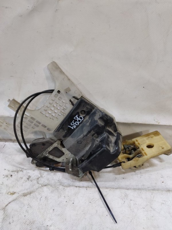 Замок двери задний левый HYUNDAI TUCSON 04-10 81410-2E010 Б/У