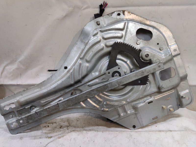 Стеклоподъемник задний левый TUCSON 04-10